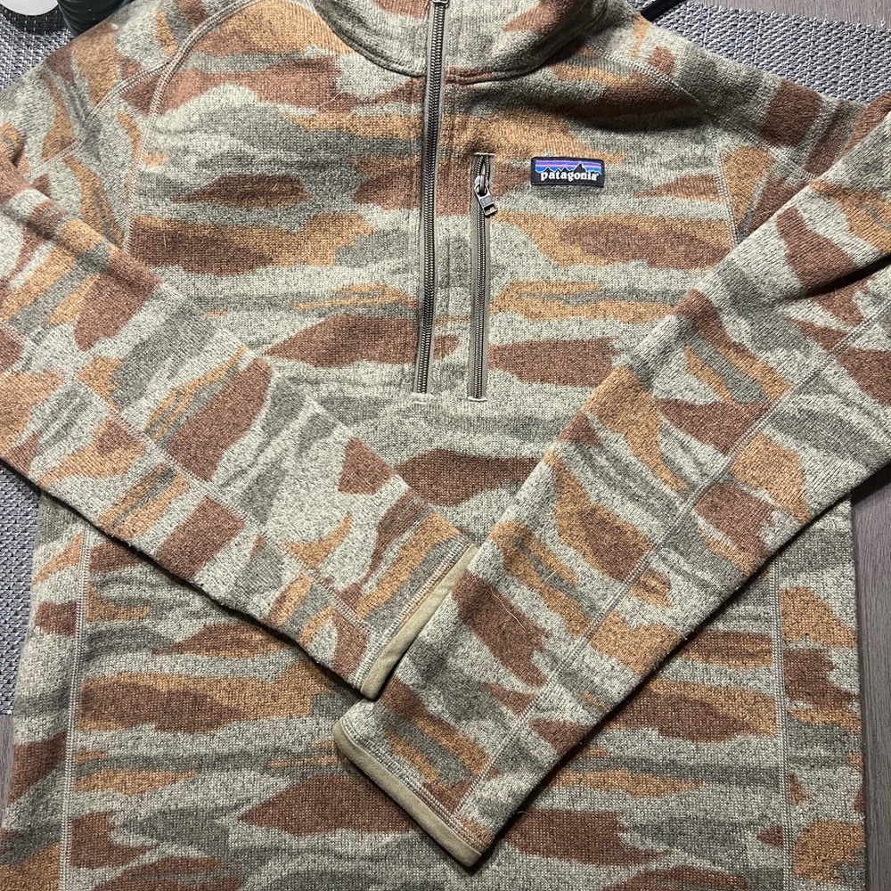 Patagonia Men's Brown and Tan Zip-Up Sweater